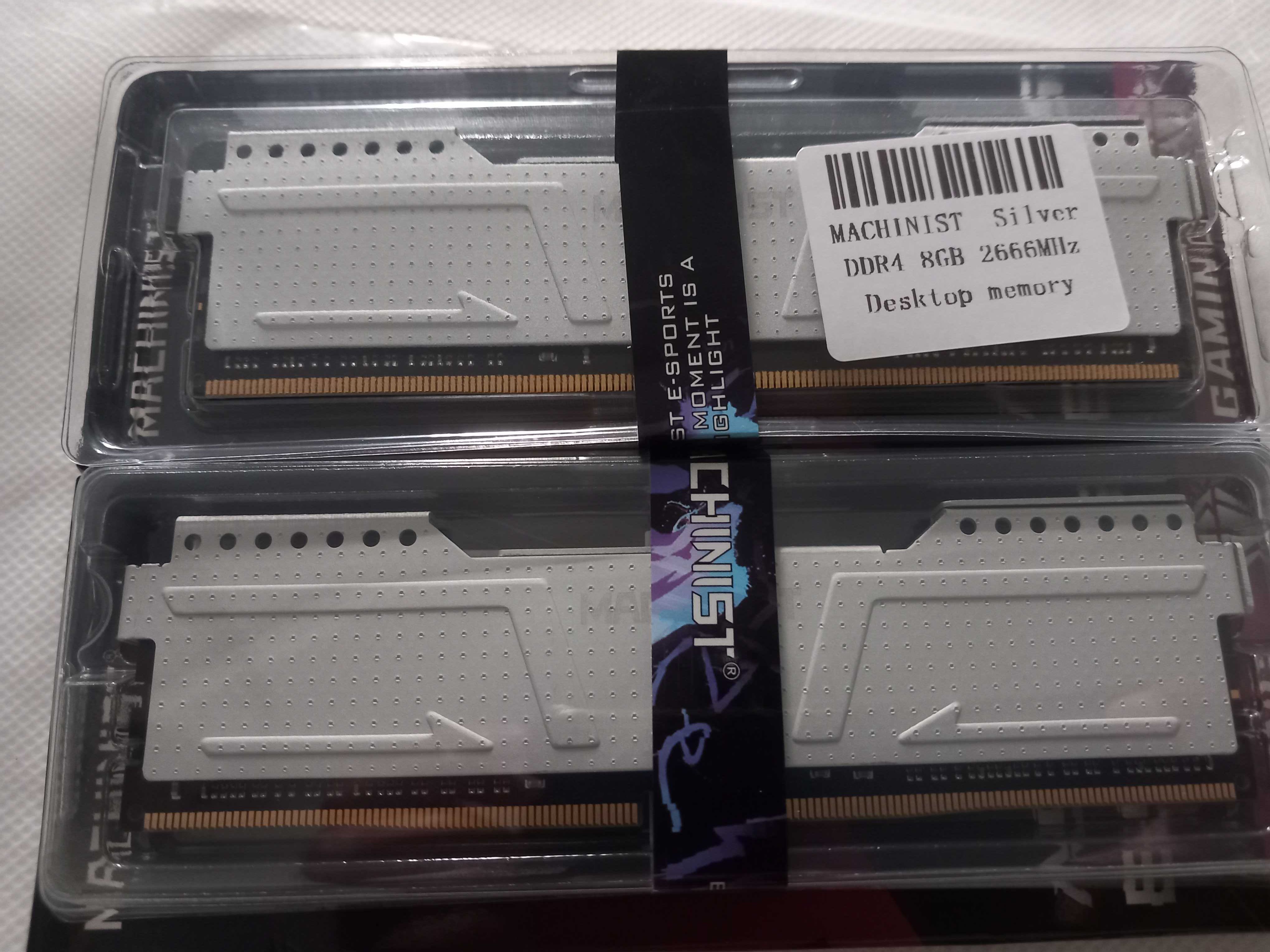 Memórias de 16GB (2x8GB) DDR4 2666MHz NOVO Brancas