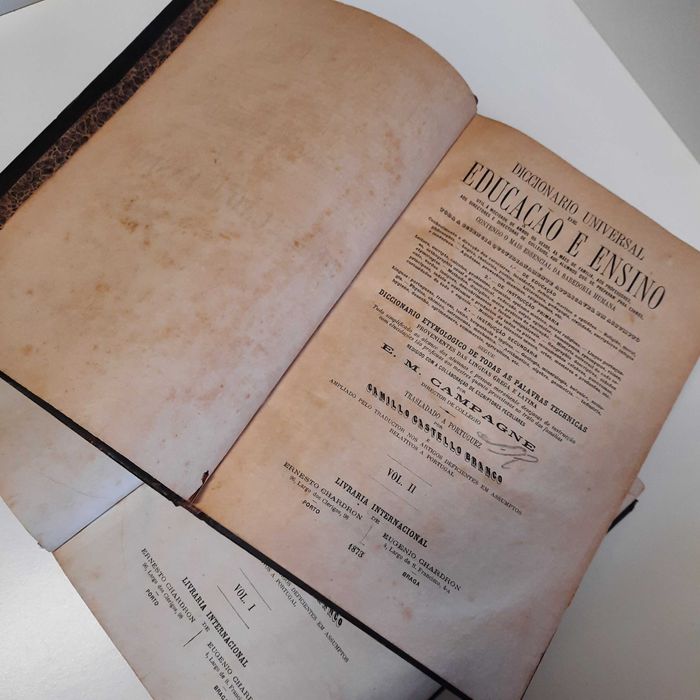 Dicionário universal de educação e ensino.  XVIII century - 1873
