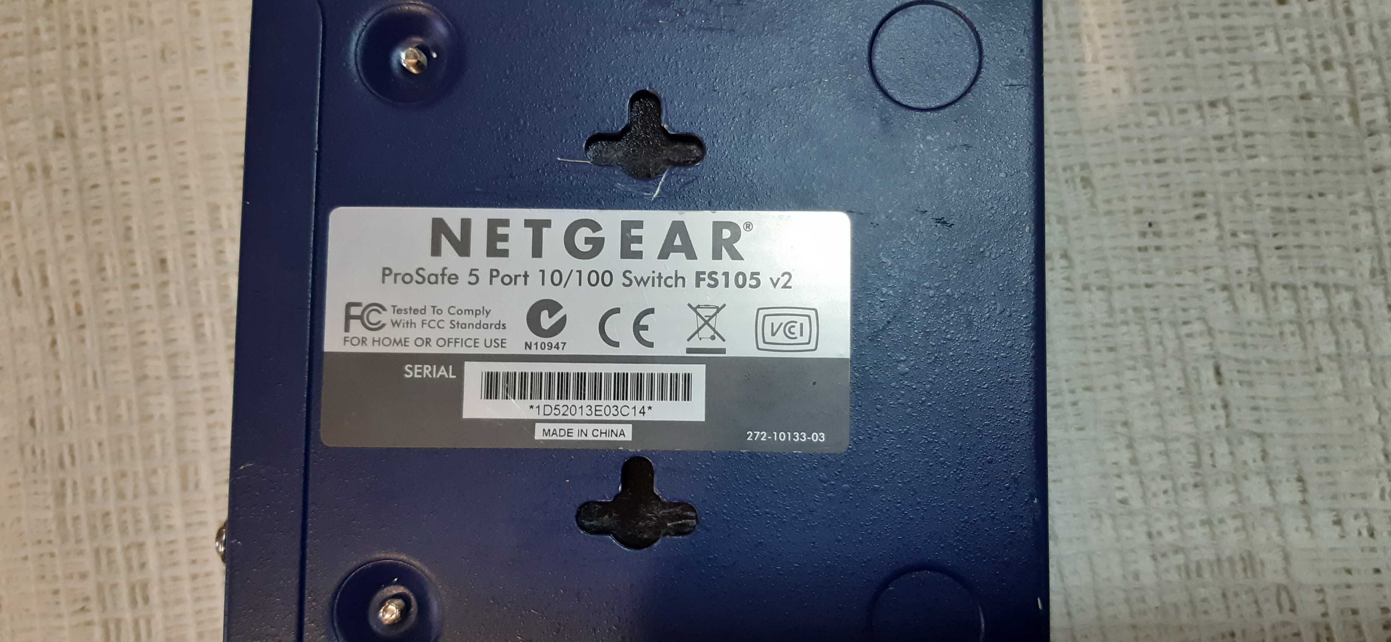 5 - портовой коммутатор NETGEAR ProSafe