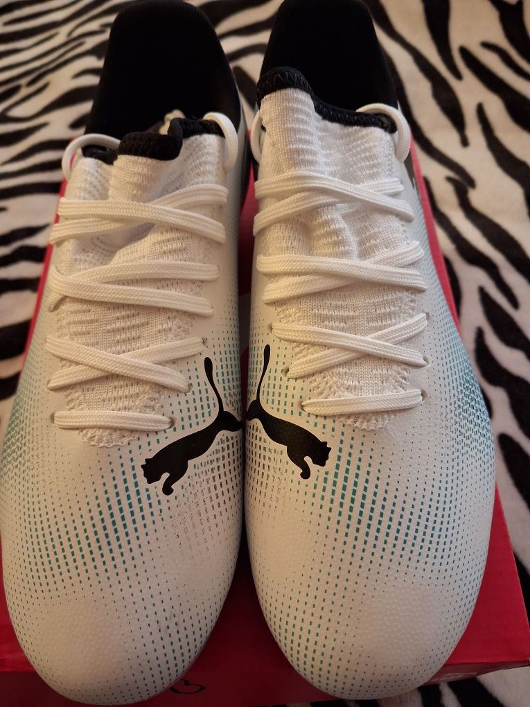 Korki na boisko Puma 37.5 białe