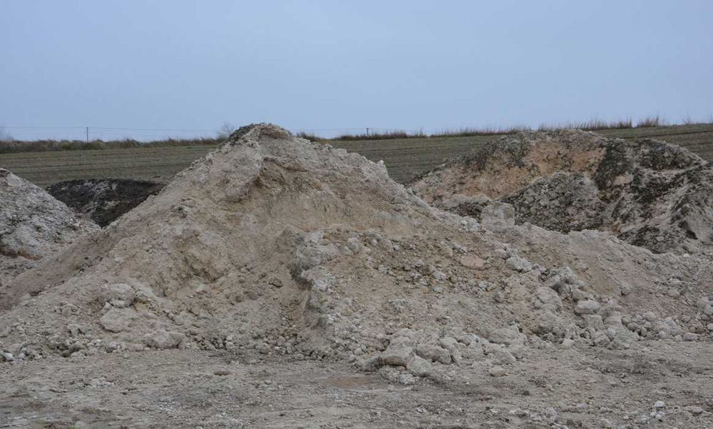 Wapno, pomiot kurzy, wysłodki buraczane – dostawa cała Wielkopolska