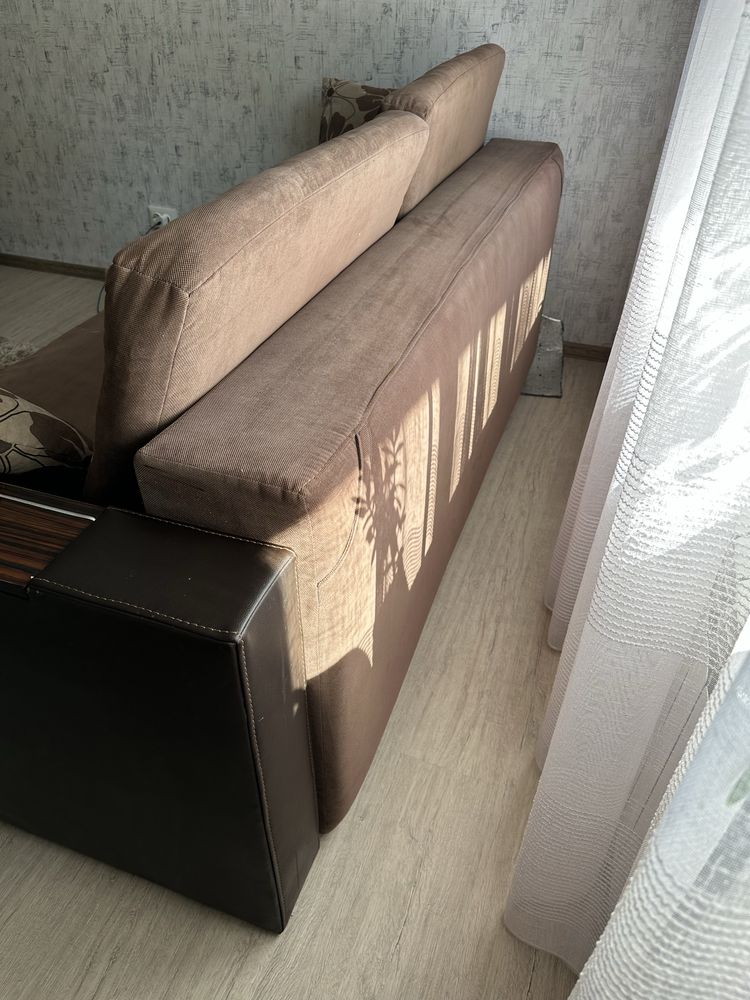 Продам диван б/в