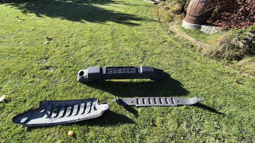 Zderzak przedni do Jeep Wrangler JK 2011 - kompletny