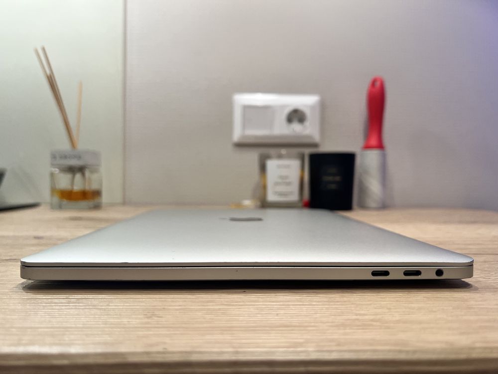 СУПЕР ЦІНА Кастом MacBook Pro 13-inch, 2017, i7, 16 gb , ssd 1tb