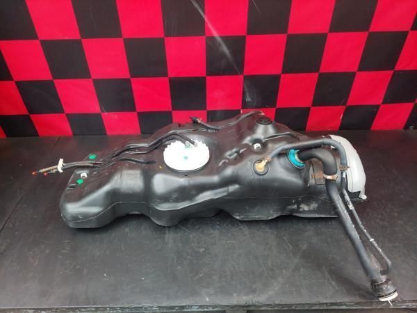 Depósito De Combustível Toyota Hilux Viii Pick-Up (_N1_)