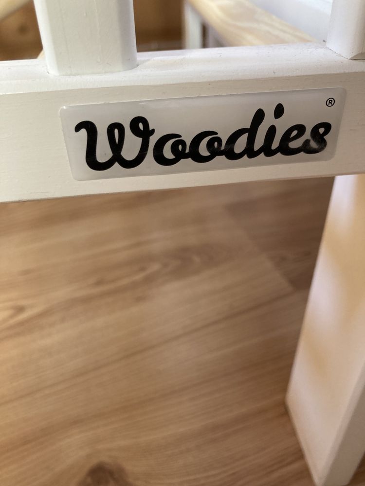Woodies łozeczko Modern Cot 120 x 60 materac, bok łóżeczka i szuflada