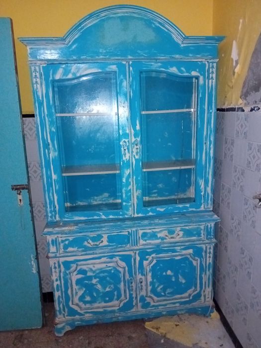 Louceiro antigo em bom estado