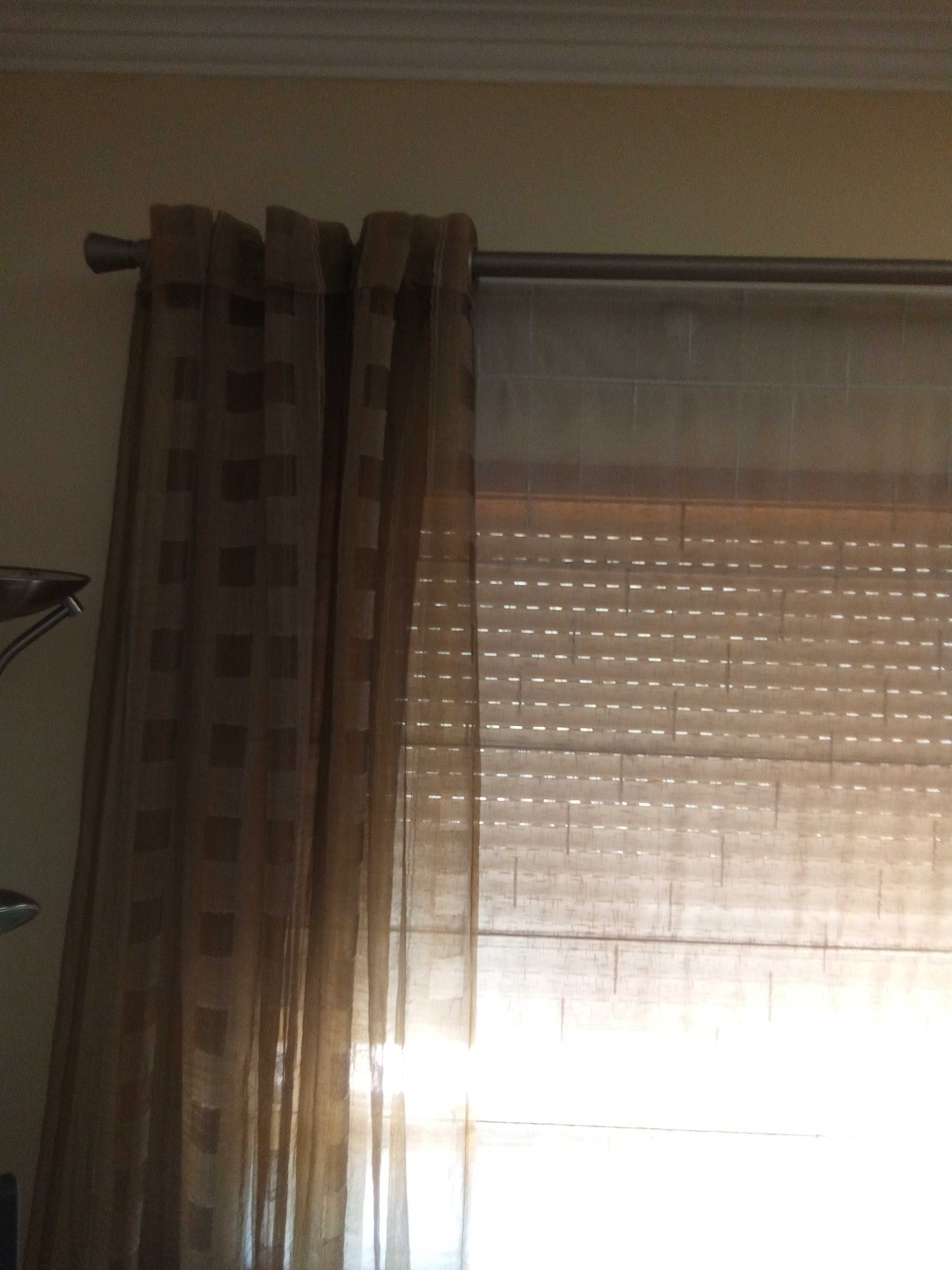 Cortinas para sala de estar, em bom estado!!