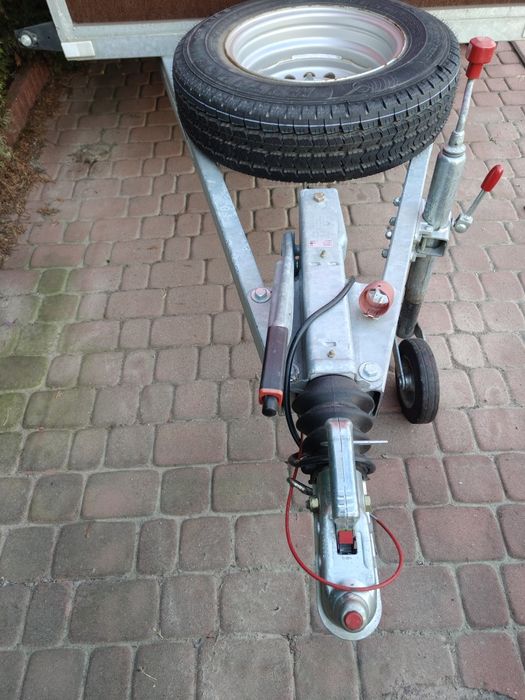Przyczepka STIM z hamulcem najazdowym,praktycznie NOWA