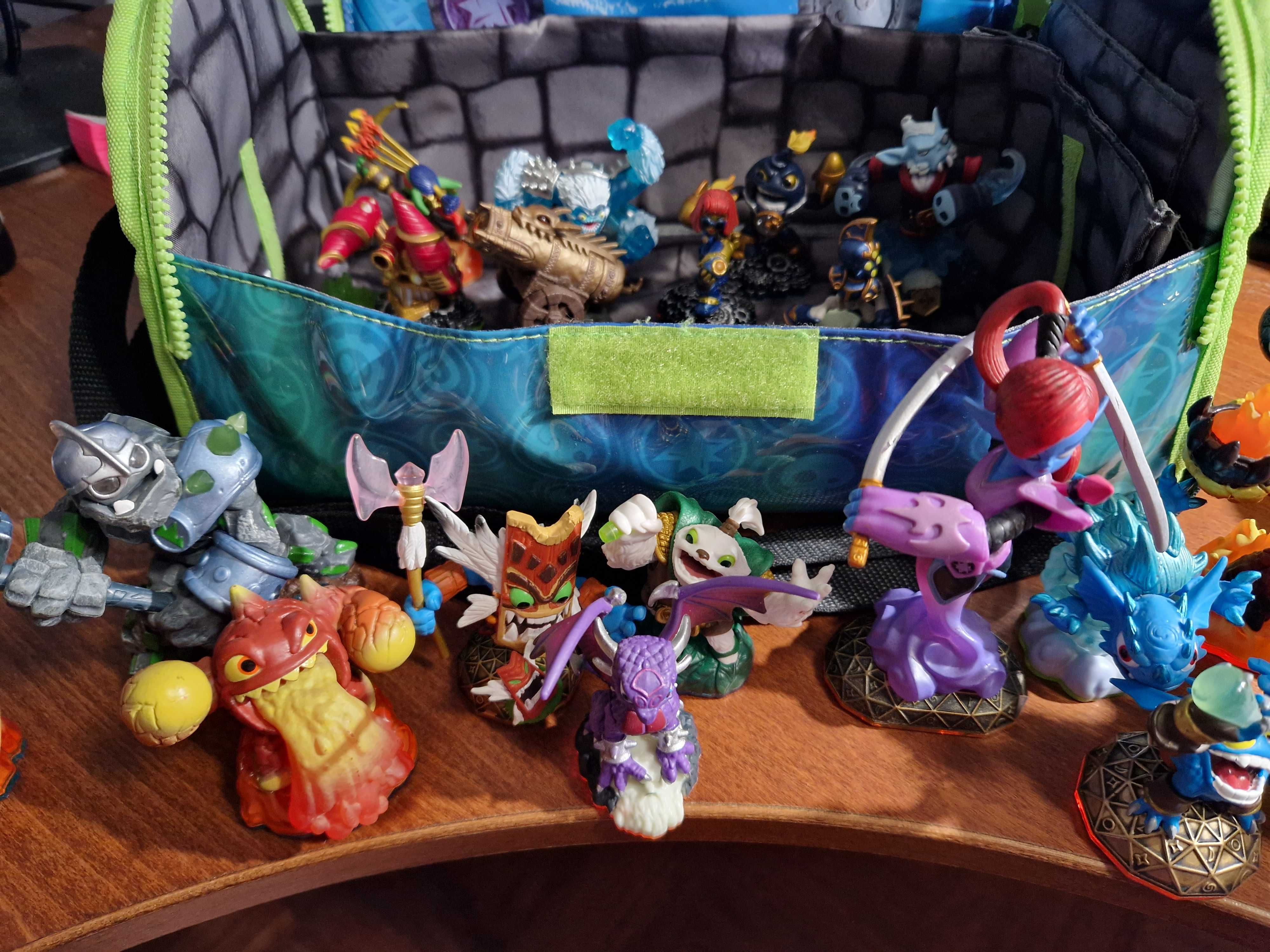 SkyLanders bonecos