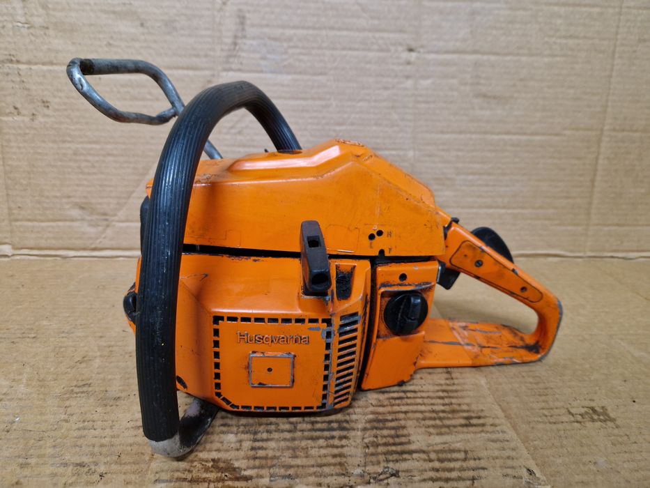 Piła spalinowa HUSQVARNA 444 SG, zabytkowa