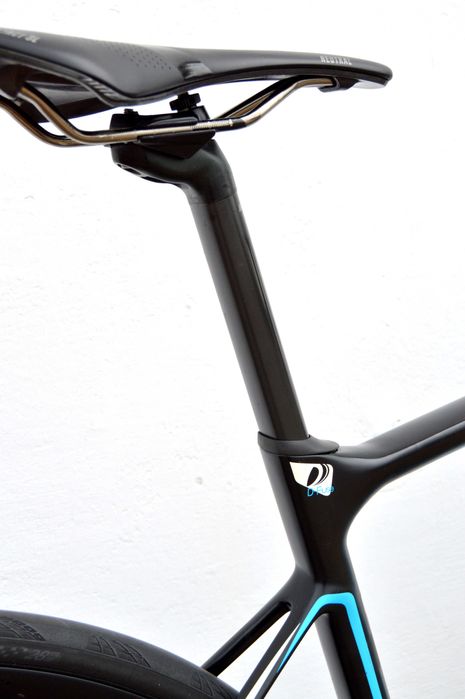 Komfortowa szosa GIANT DEFY ADVANCED 2 DISC M carbon 105 hydraulika 54