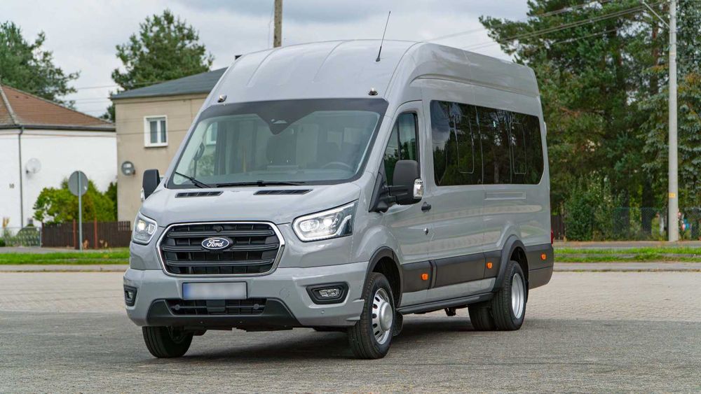Wynajem autobusu 16 - osobowego Ford Transit 2025