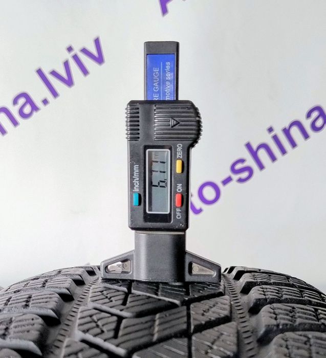 Шини зимові R17 215/65 Pirelli Scorpion Winter