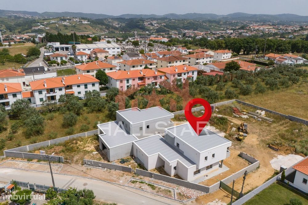 Moradia T4 / Em Construção / Cozinha Equipada / Churrasqueira / Jardoe