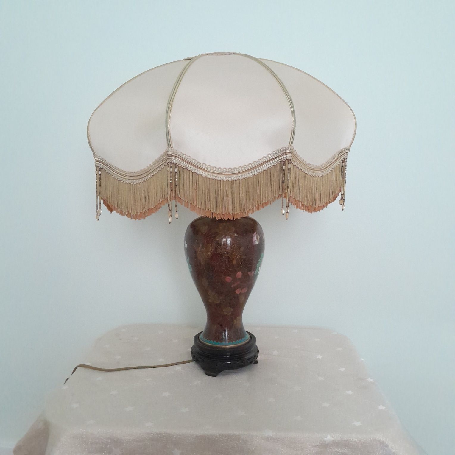 Lampa porcelanowa z Fracji