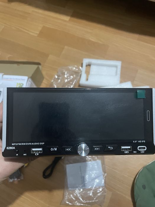Терміново продам. Магнітола на андроїд 4/64