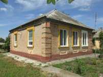 Продам 2/3  газифікованого будинку на пл. Покровській