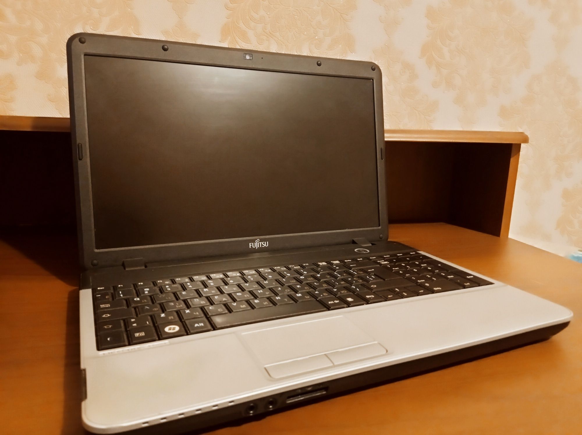 Ноутбук Fujitsu | i5 | 8 RAM | 500 HDD |