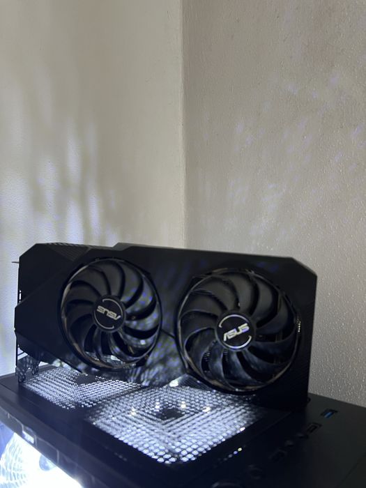 Продам ігрову відеокарту RX 5700 8gb