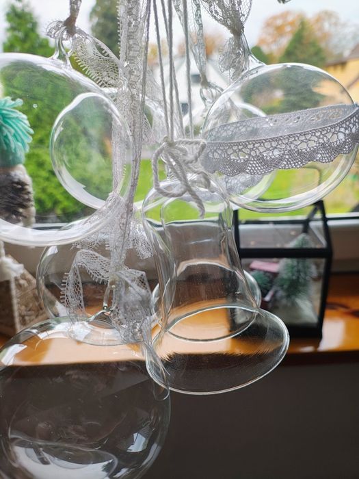 8 sztuk. Szklane Duże dzwonki i bombki