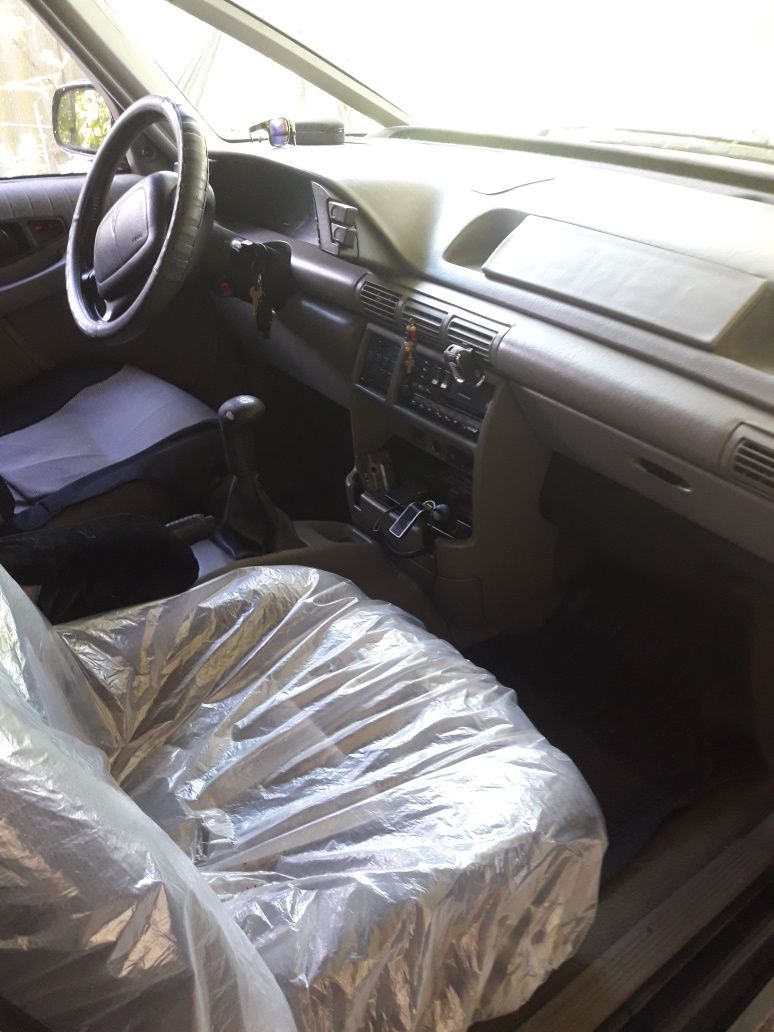Продаю Pontiac Transport 1996г.