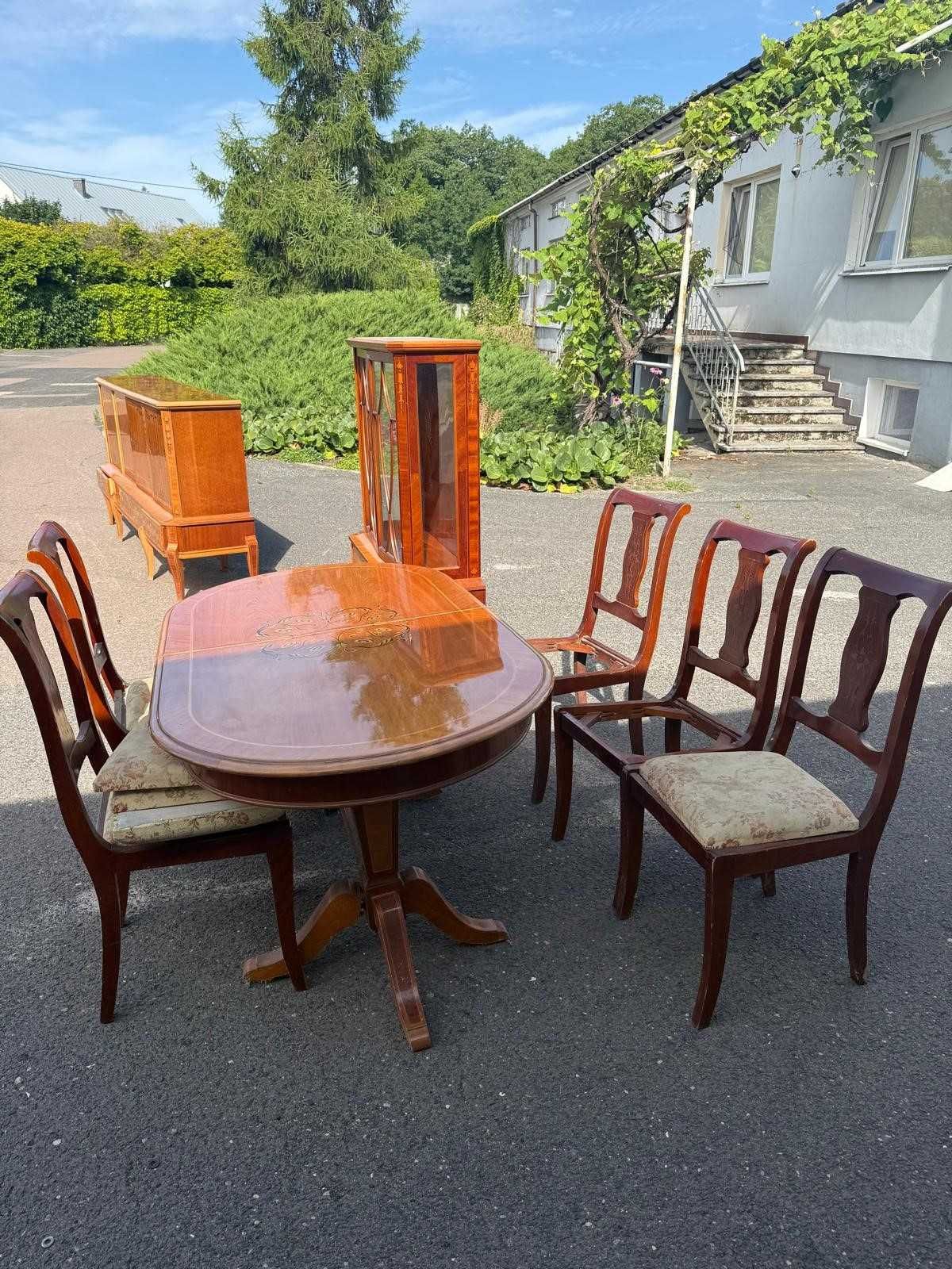 „Stylowy komplet mebli – Sheraton, Rumunia, lata 80