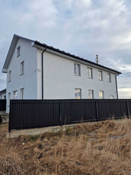 Продаж СТО та двоповерхового приміщення під магазин,офіс,виробництво.