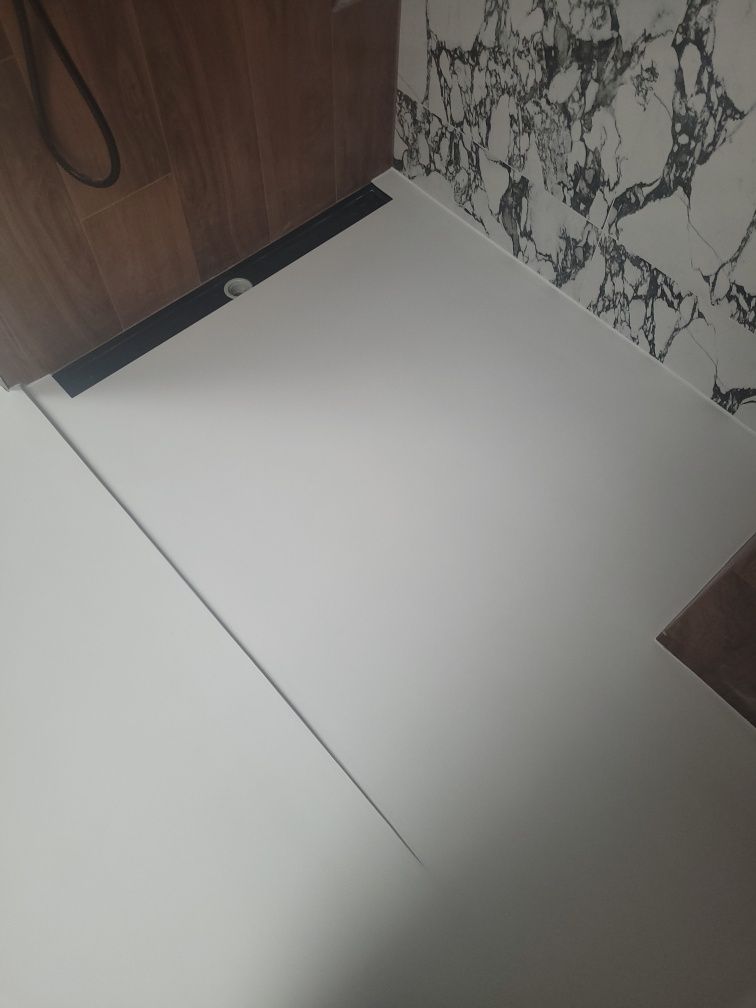 Mikrocement . Podłoga z mikrocementu . Schody . Beton . Mikrobeton .