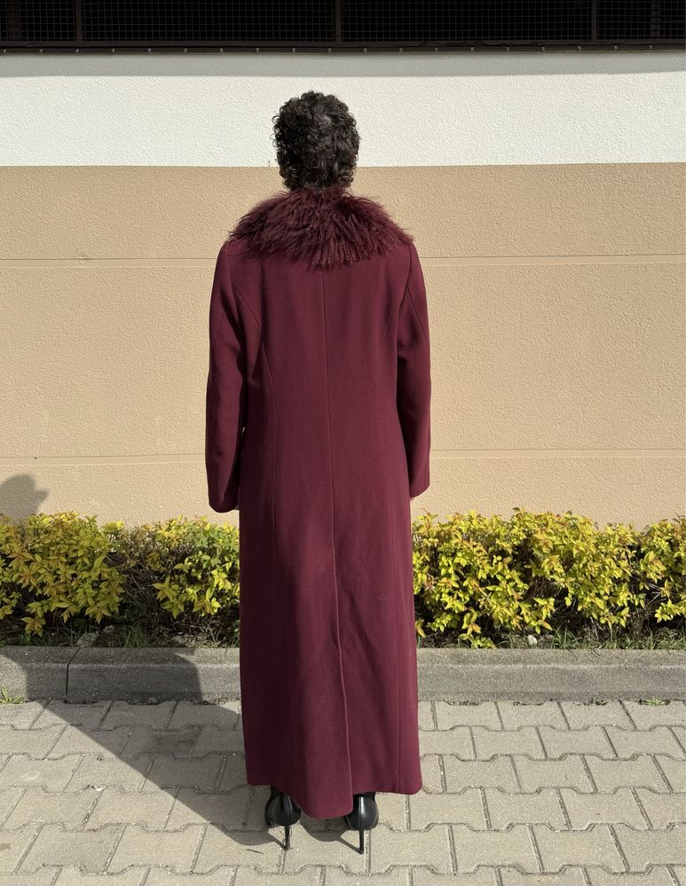 Burgundowy długi wełniany płaszcz z futerkiem kaszmirowy klasyczny