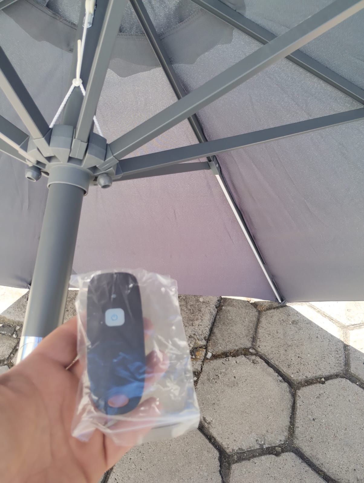Blumfeldt Calais, parasol ogrodowy, LED, aluminium, poszycie z poliest