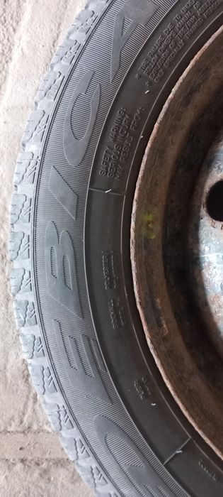 Opony zimowe, sztuk 4 ,całe koła ,185/60R14
