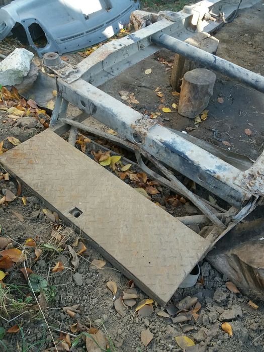 Рама для прицепа, лавети або тракторця