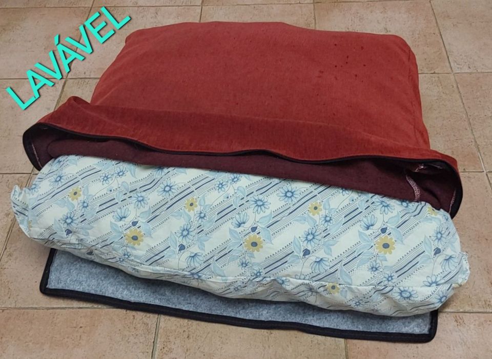 CAMAS CÃO GRANDE,MÉDIO PORTE,LAVÁVEL.Casa,Sala,Quarto,Cozinha,Varanda.