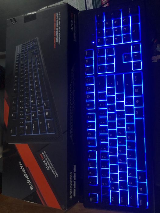 Klawiatura gamingowa stellseries APEX 100