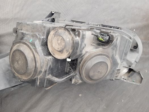 Lampa przedna lewa prawa Citroen C3 Picasso