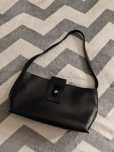 Torebka Furla mała czarna vintage old money skórzana skóra naturalna