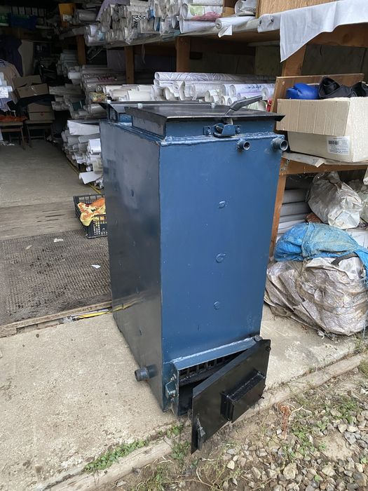 Продам котел Твердо паливний