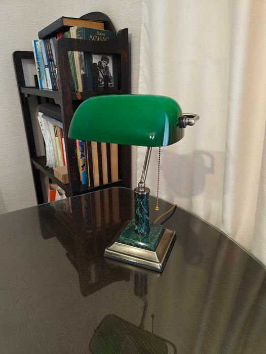 Лампа настольная классическая