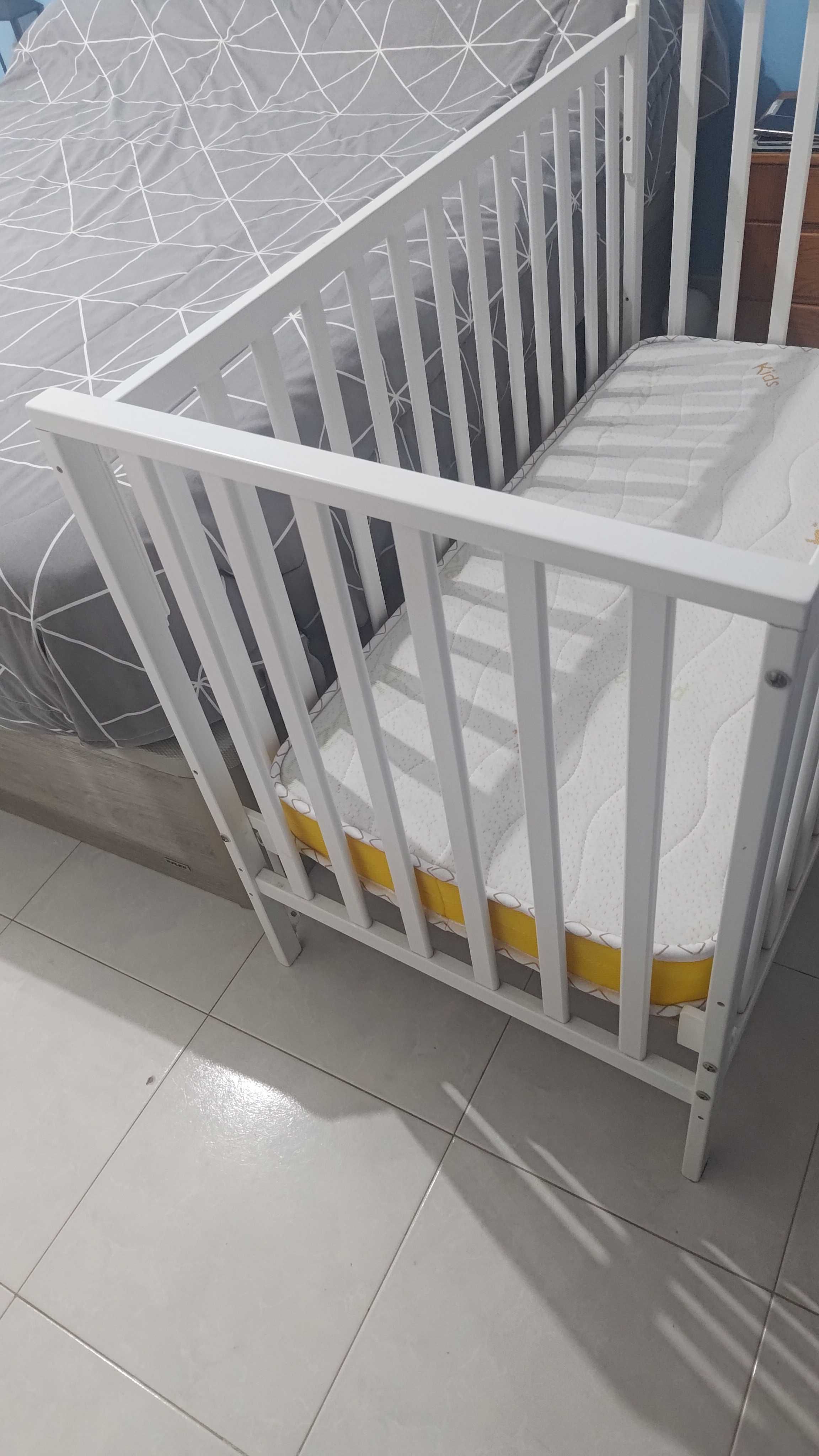 Cama de bebe + colchão