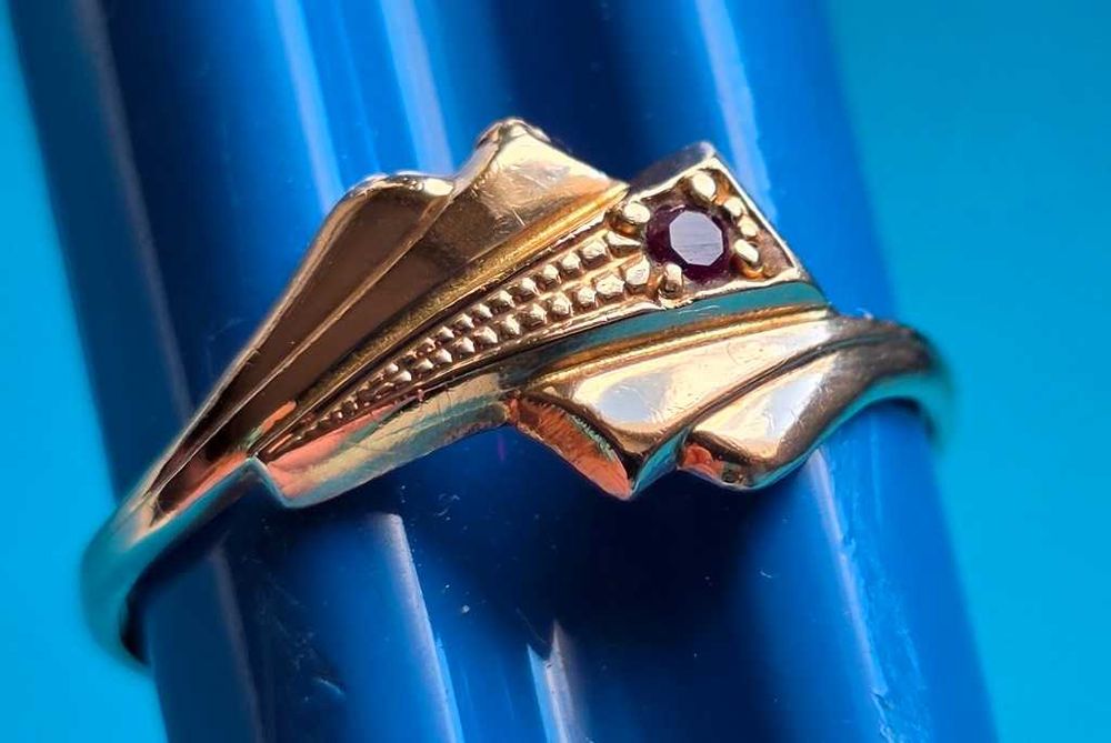 Złoty stary pierścionek z rubinem 1,90 gr.pr.583–przepiękny!