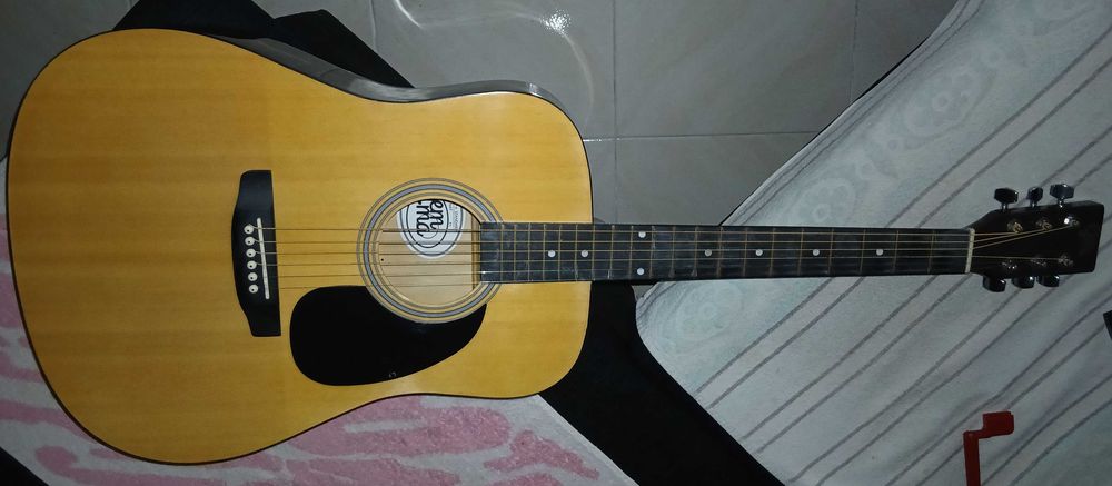 GUITARRA ACUSTICA tamanho adulto