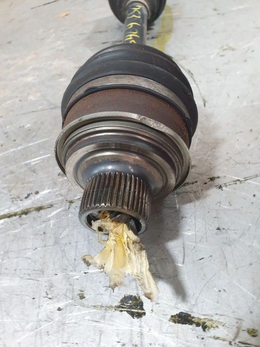 Transmissão frente esquerda AUDI A4 (8W2, 8WC, B9)