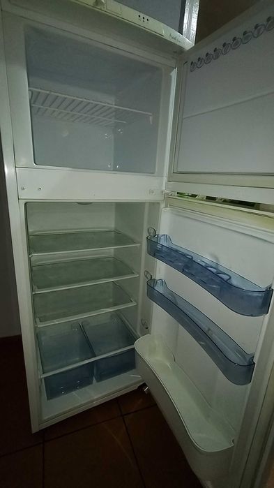 Sprzedam lodówkę