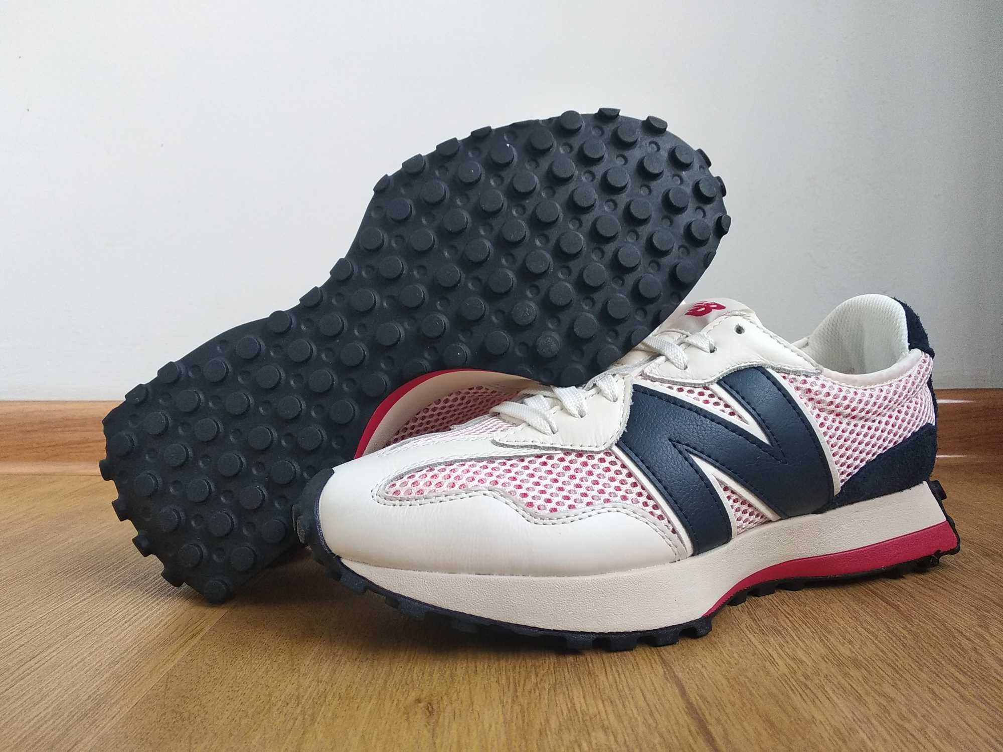 Кросівки New Balance 327. Розмір 44,5