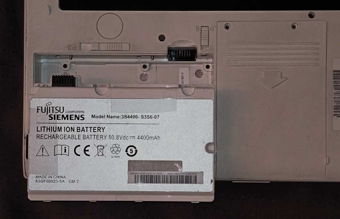 Ноутбук Fujitsu Siemens (Amilo Pi3540) +новый аккумулятор