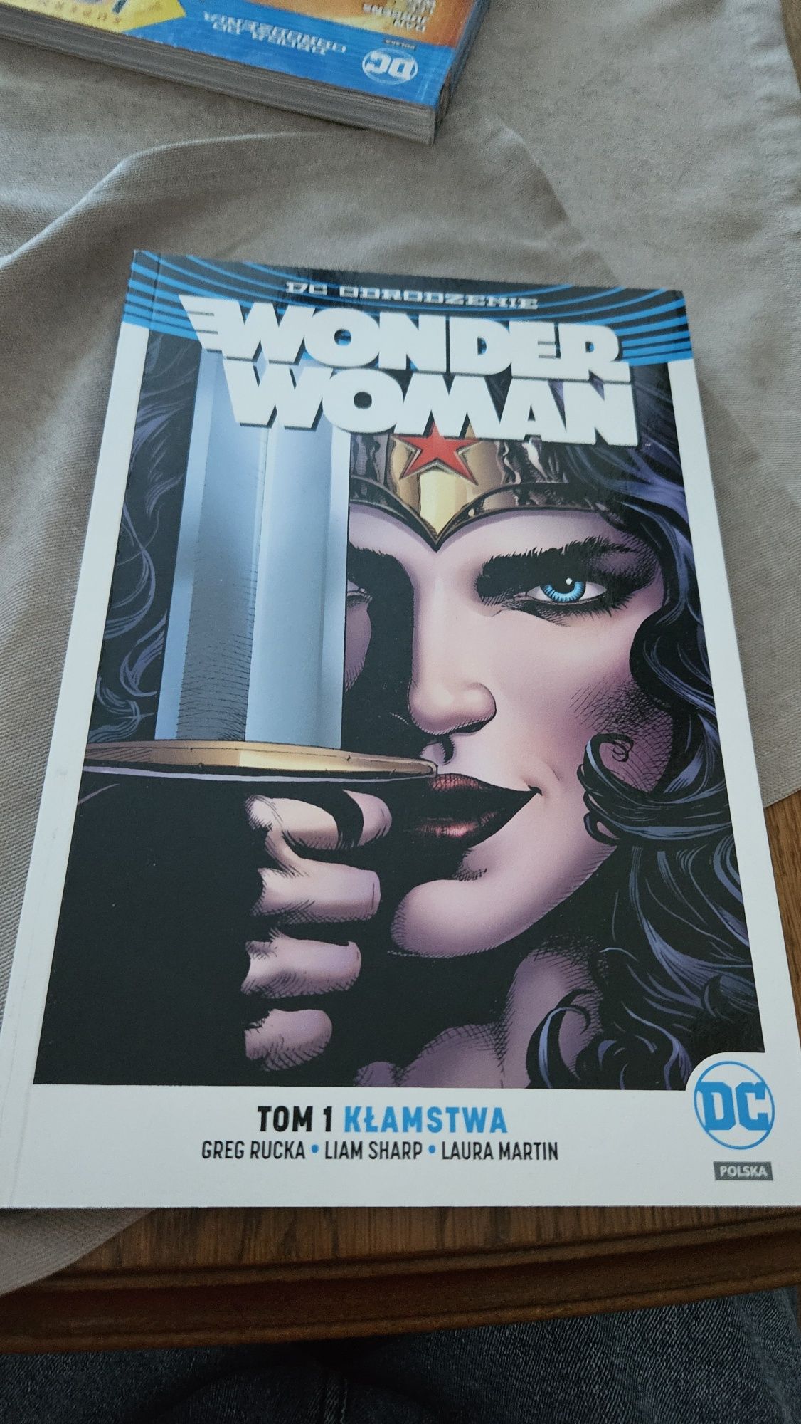 Wonder woman tom 1 Kłamstwa