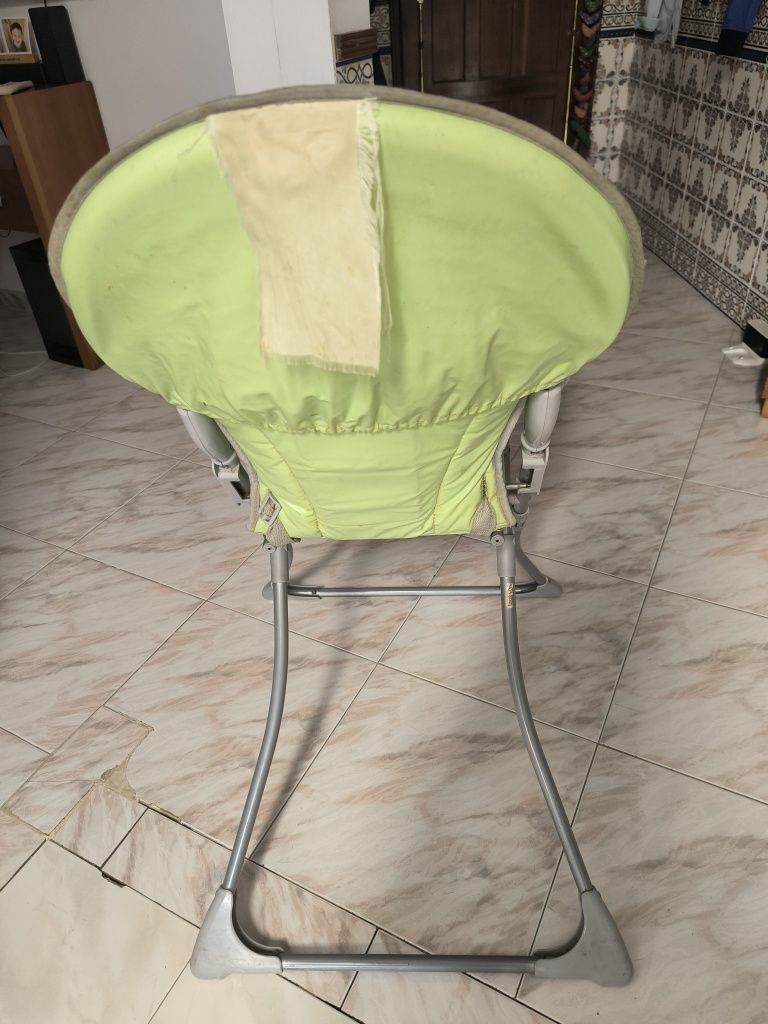 Cadeira de refeição