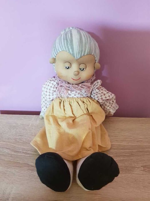 Boneca Avózinha em Tecido anos 70/80