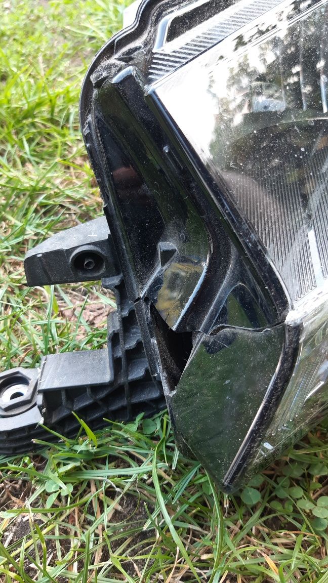 Lampa przód Skoda Fabia 2021r.